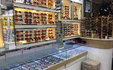 “眼镜经济”兴起?下一个颜值赛道的黑马,销售额达200亿