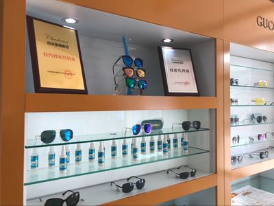 查尔斯顿眼镜店风采-山东加盟店