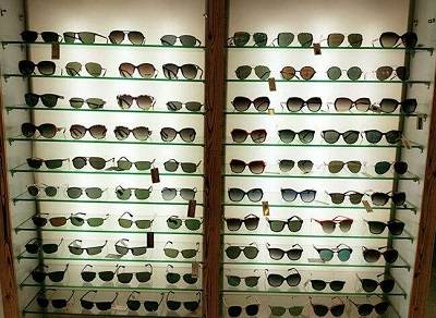 80后大学生开眼镜店,年利润高达200万